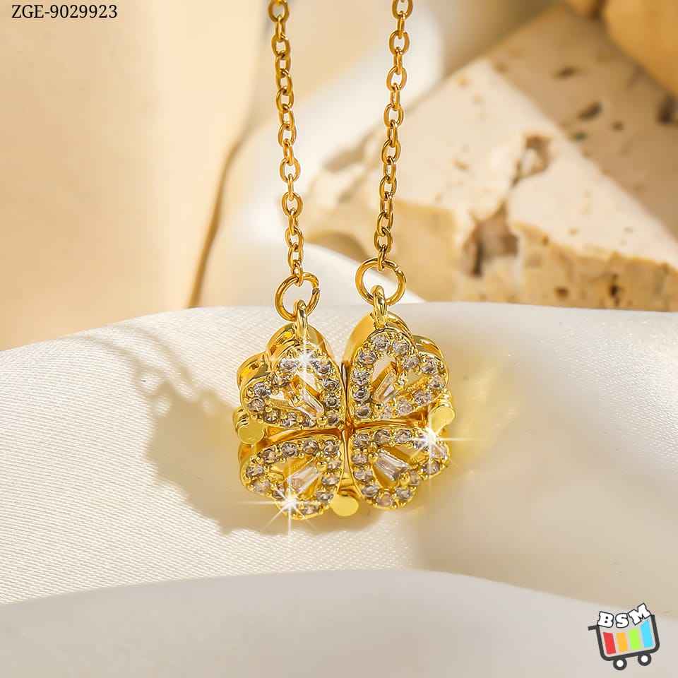 ZGE-923 Korean Magnetic 4 Leaf Clover Pendant Necklace – Elegant 2 Ways Wearable Jewellery for Women