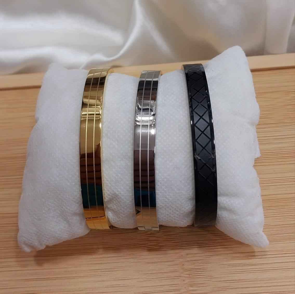 Premium Unisex Geometric Bangle Collection - 18K Gold, Silver & Matte Black Stainless Steel Cuffs with Mixed Textures & Engraved Designs ( black )